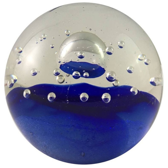 Boule sulfure ronde avec mer bleue