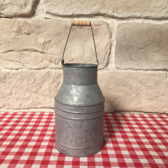 Pot à lait en métal gris 24 x 14 cm