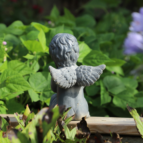 Statuette ange en béton gris 18 x 15.5 x 24.5 cm