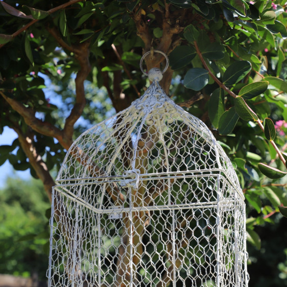 Cage à oiseaux bougeoir grillagée en métal blanc vieilli