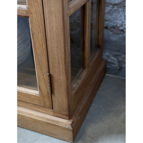 Vitrine 4 portes et 4 tiroirs en bois de peuplier marron et verre 220 x 45 x 80 cm